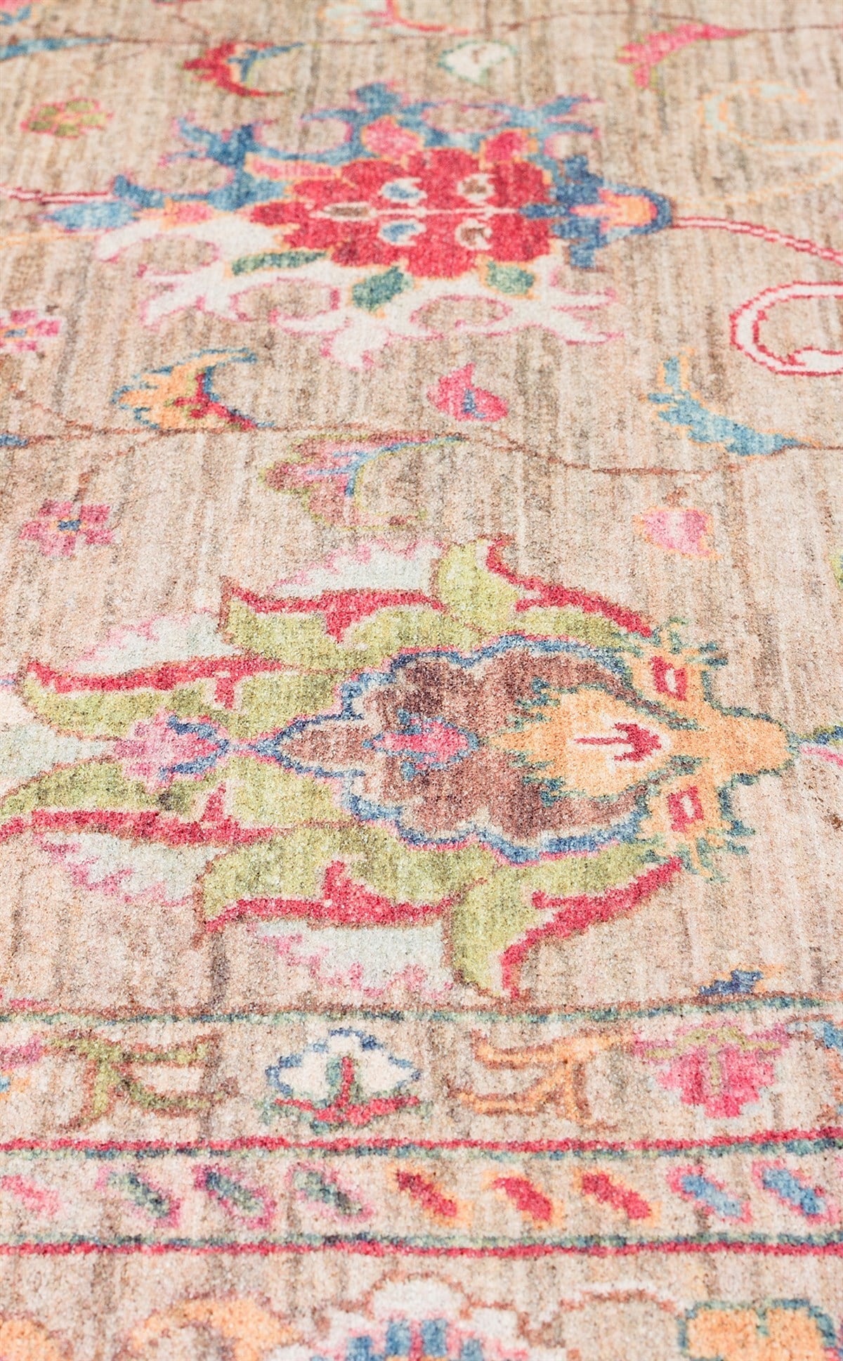 ANTIQUE ATK 08 BEIGE Kolay kullanımlı Kaymaz Karabağ ve Antik Desenlere Sahip Yıkanabilir Makine Halısı