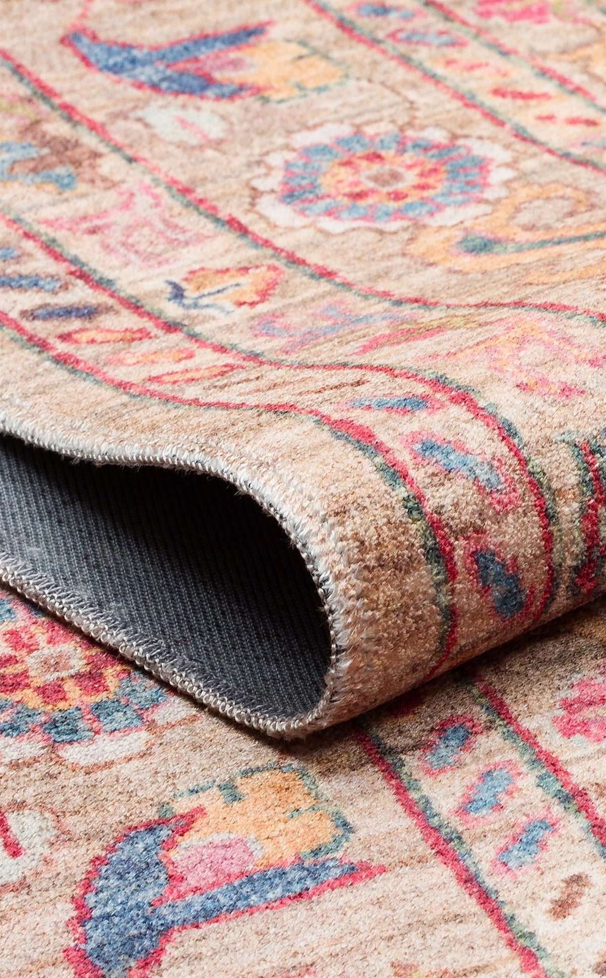 ANTIQUE ATK 08 BEIGE Kolay kullanımlı Kaymaz Karabağ ve Antik Desenlere Sahip Yıkanabilir Makine Halısı