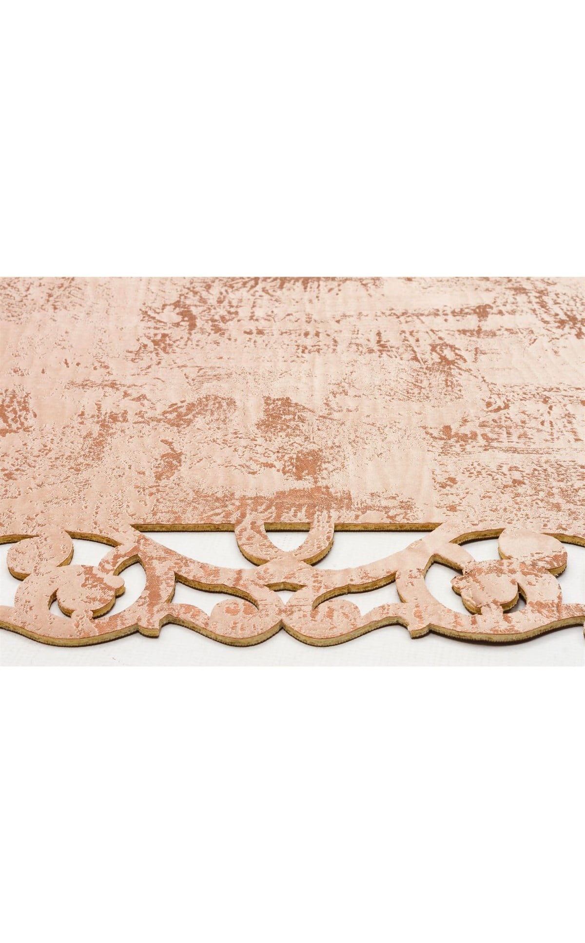 BIANCA BNC 05 BEIGE COPPER Klasik Ve Modern İşleme ve Oymaya Sahip Parlak Bordürlü Suni Deri Halı
