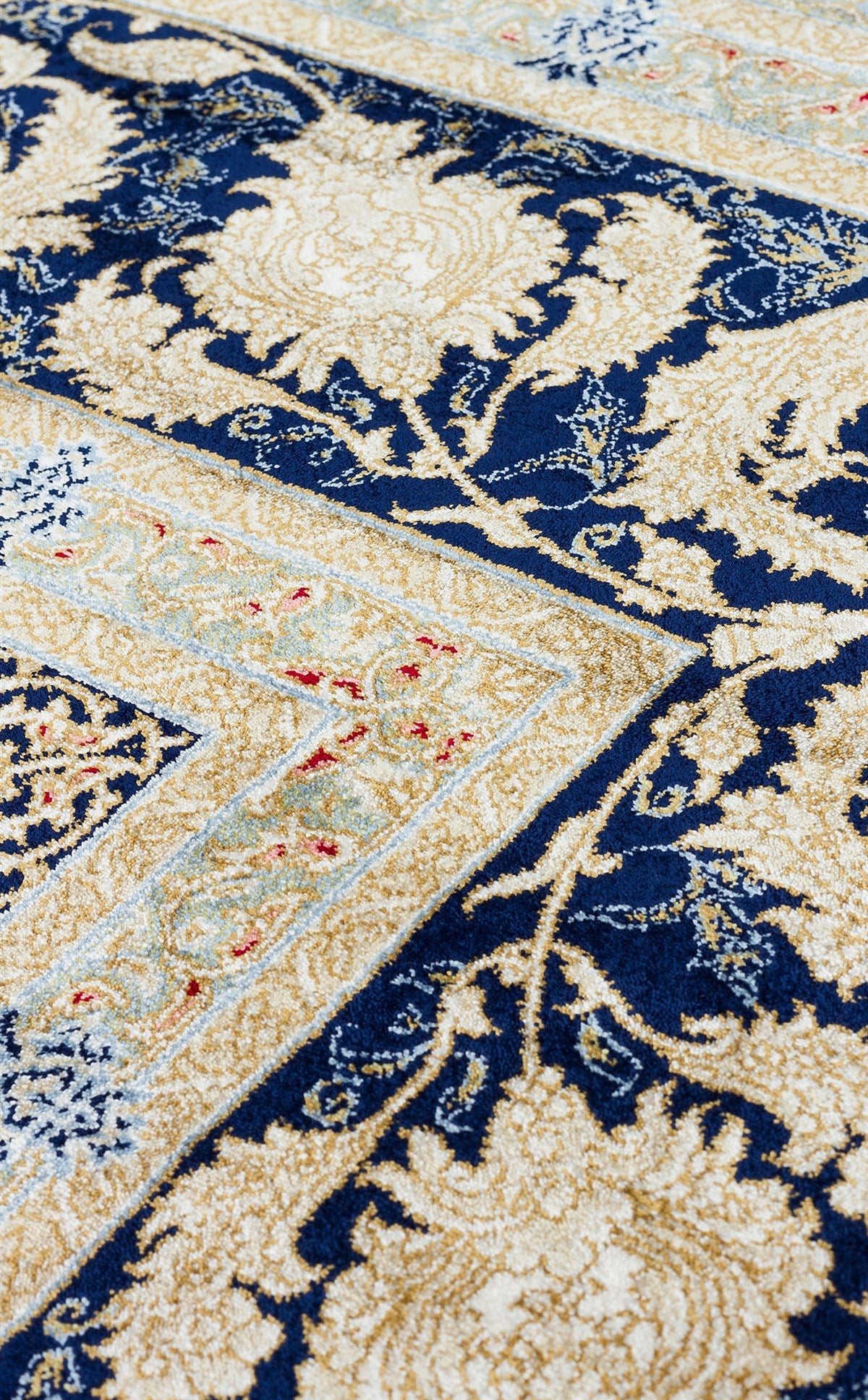 ISFAHAN ISF 04 CREAM Klasik Desenli Yüksek Kalite Sık Dokuma Makine Halısı