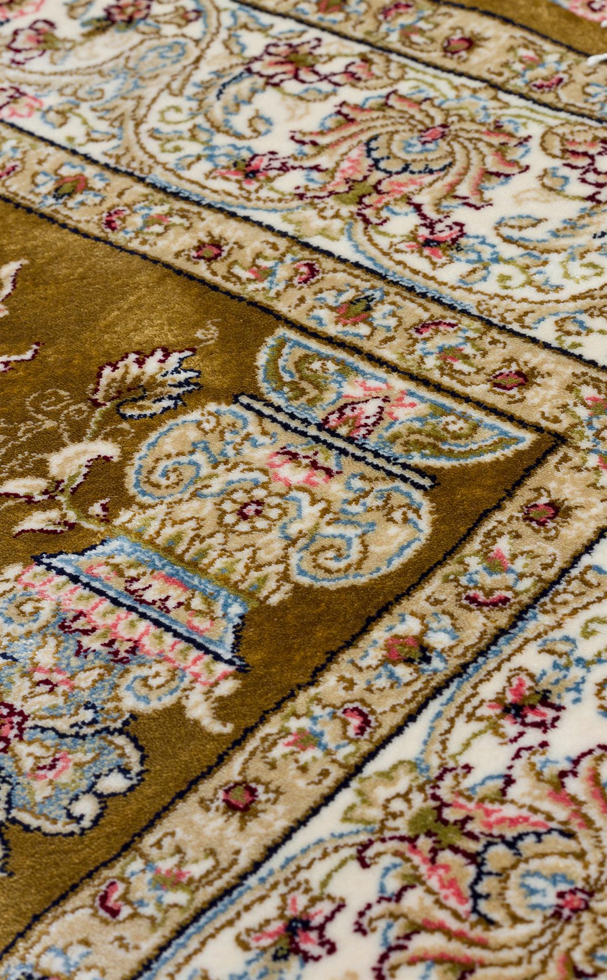 ISFAHAN SECCADE ISF SCD 01 GOLD Klasik Desenli Yüksek Kalite Sık Dokuma Seccade