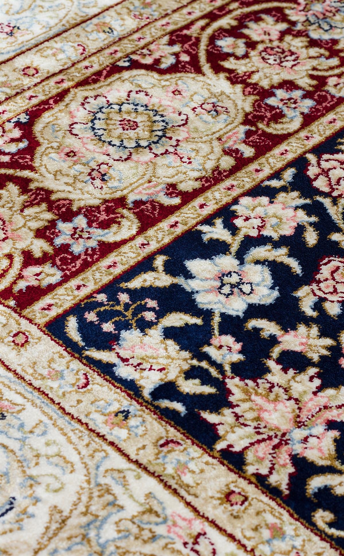 ISFAHAN SECCADE ISF SCD 01 RED Klasik Desenli Yüksek Kalite Sık Dokuma Seccade