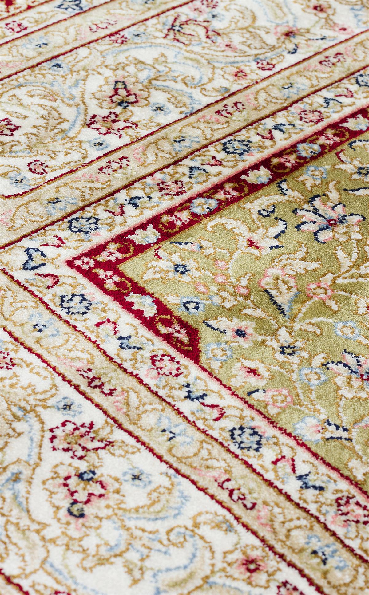 ISFAHAN SECCADE ISF SCD 02 RED Klasik Desenli Yüksek Kalite Sık Dokuma Seccade