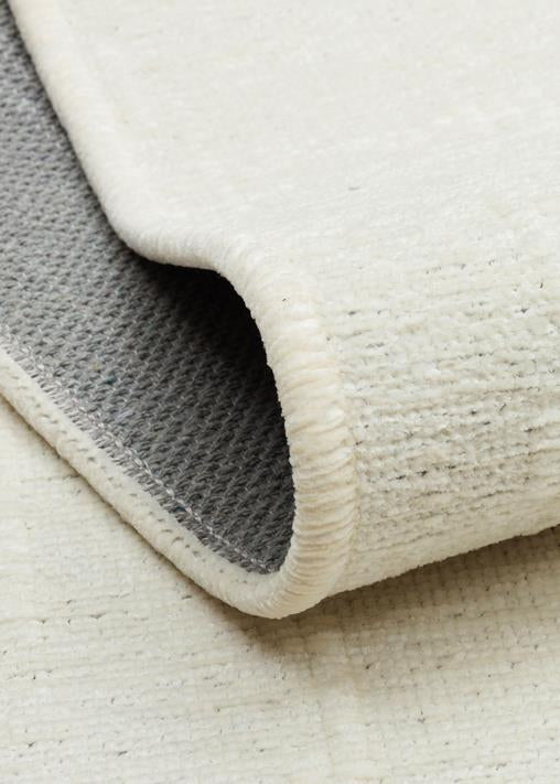 LIZA KILIM LIZ 02 WHITE Hav Toz Vermez Kaymaz Tabanlı Yıkanabilir Düz Renk Kilim