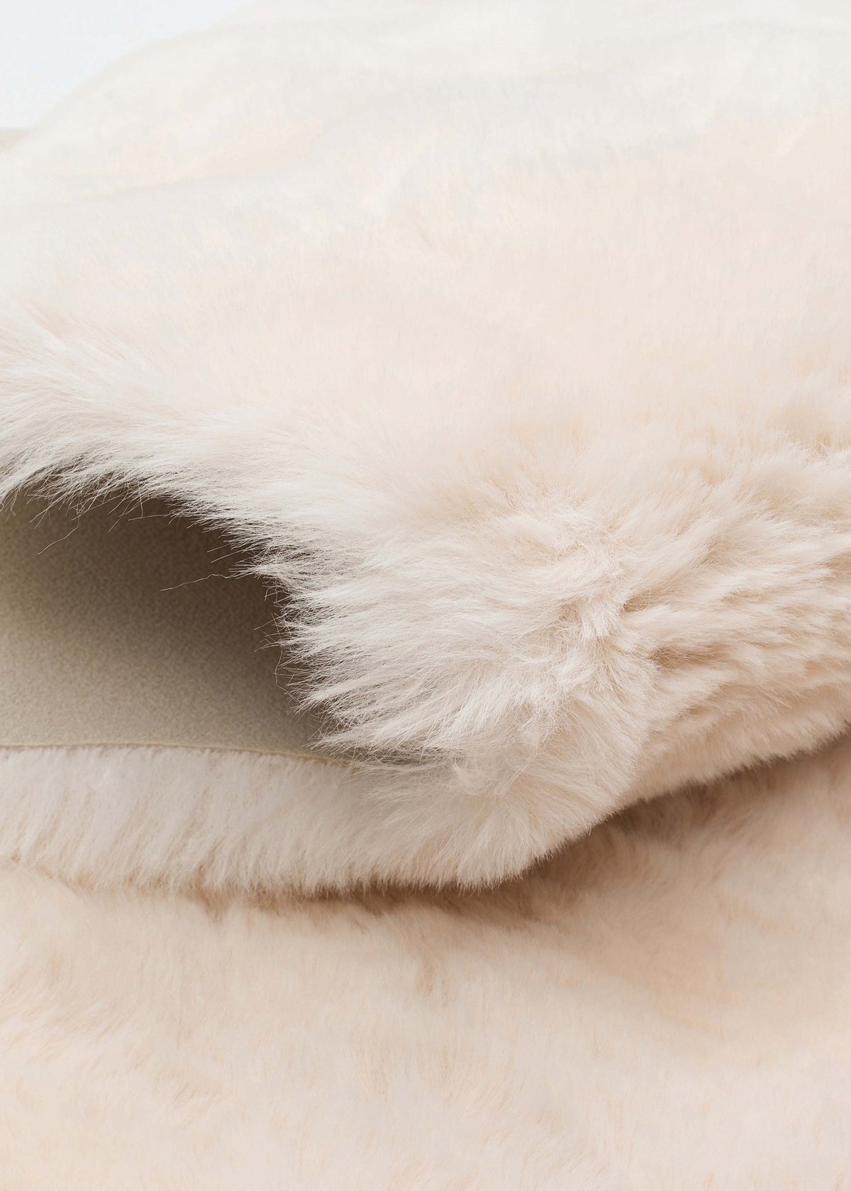 MOLLIS BUBBLE MLS BUBBLE SINGLE L.BEIGE Yumuşak Tuşeli Yıkanabilir Kaymaz Tabanlı Suni Kürk