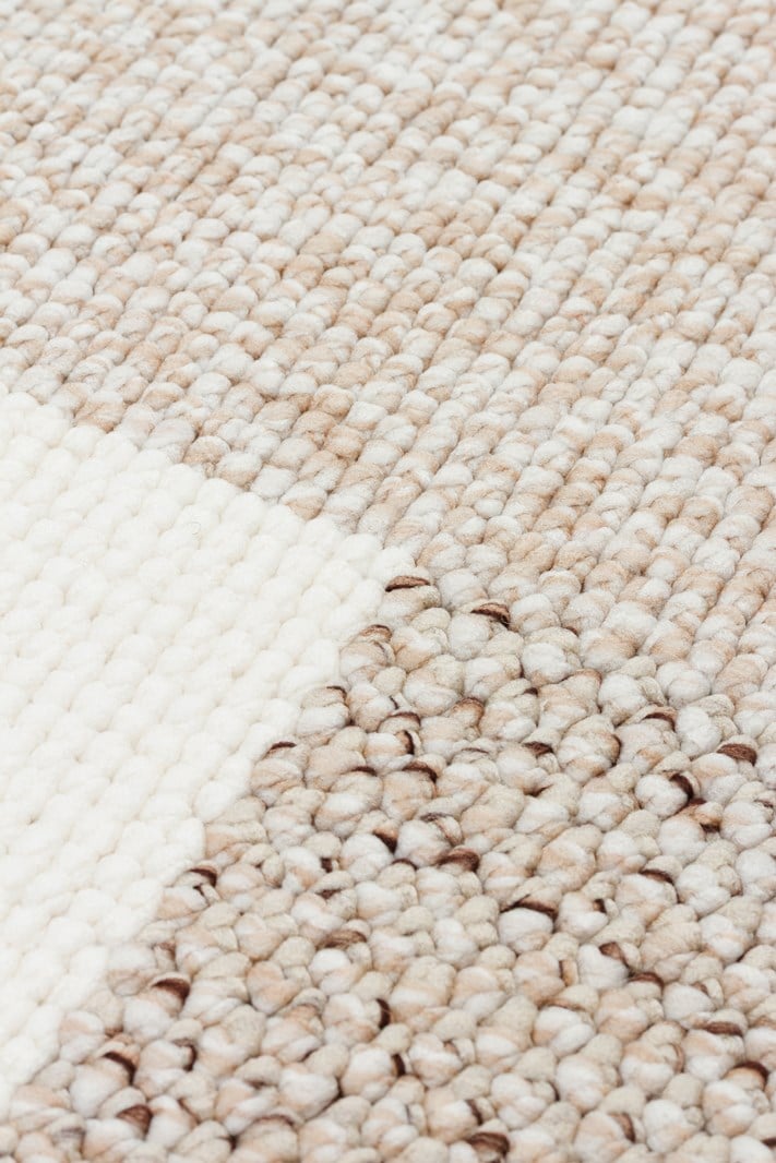 OSLO OSL 07 BEIGE Hav Vermeyen İpler ile Üretilen Yumuşak Tuşeli Örgü Dokuma Modern Makine Halısı