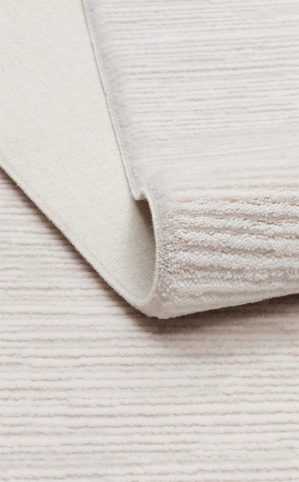 SHADE SHD PLAIN CREAM Sade ve Modern Akrilik Makine Halısı
