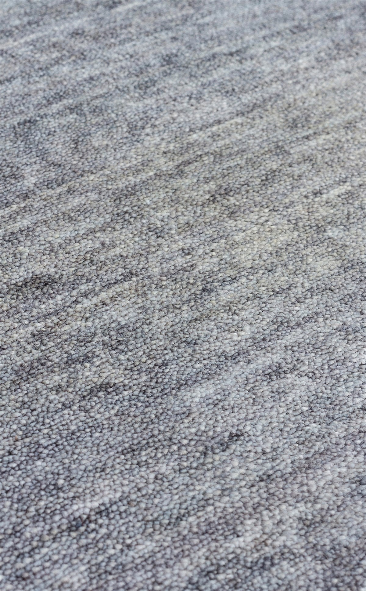 TAFTAN TF PLAIN D.GREY Pakistan Overdyed Tarzı Özel Hav Vermeyen ve El Emeği ile Özel Tezgahlarda Üretilen Uşak Halısı