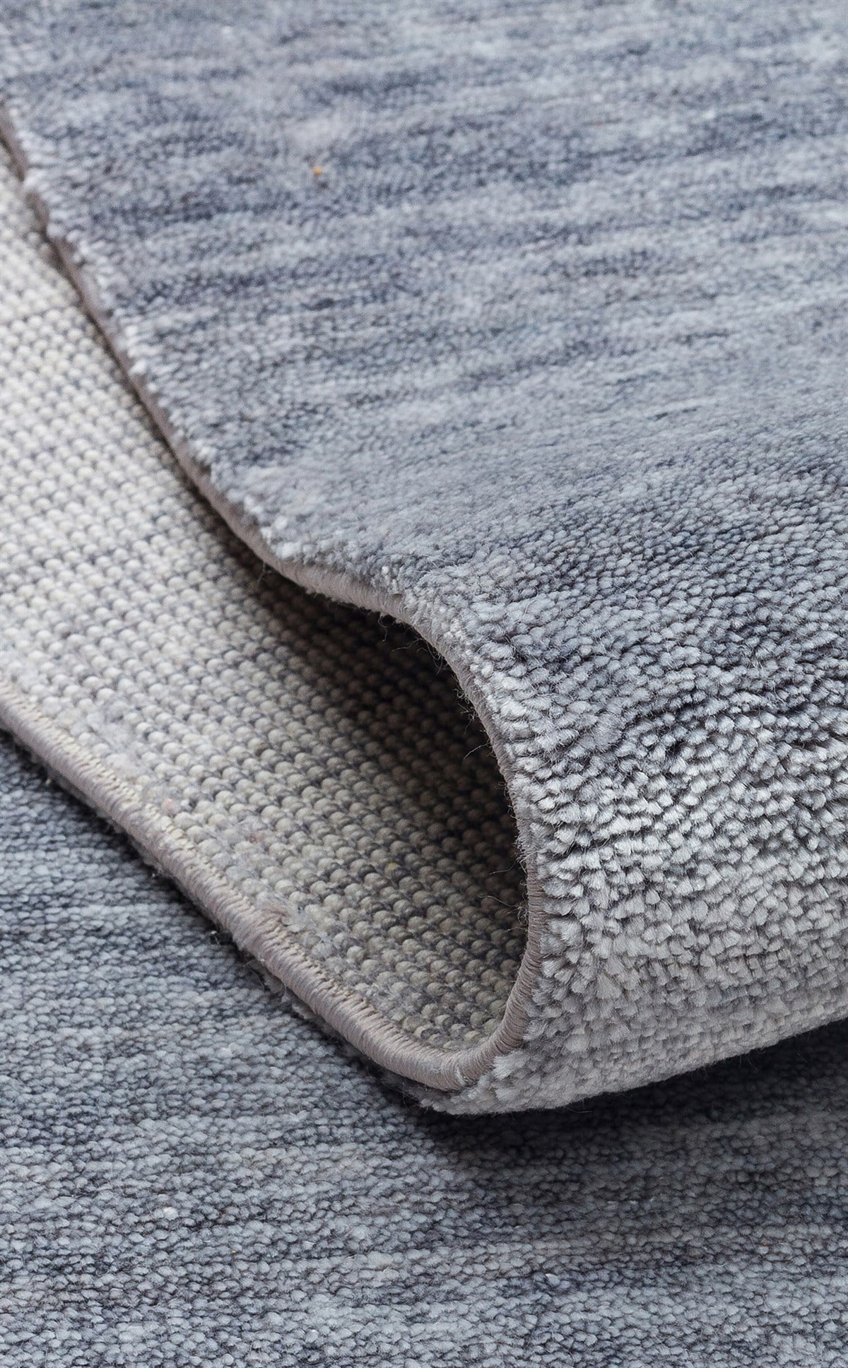 TAFTAN TF PLAIN L.GREY Pakistan Overdyed Tarzı Özel Hav Vermeyen ve El Emeği ile Özel Tezgahlarda Üretilen Uşak Halısı