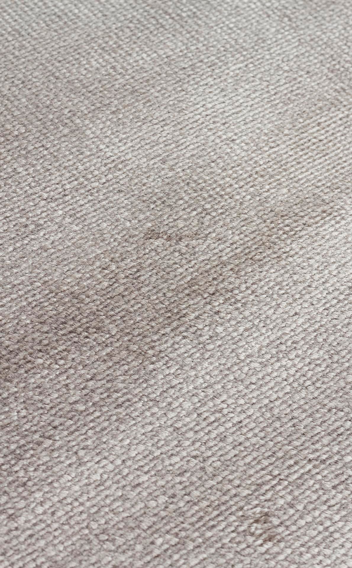 VELVET VT PLAIN SILVER Düz Renk El Emeği ile Özel Tezgahlarda Üretilen Viskon Uşak Halısı