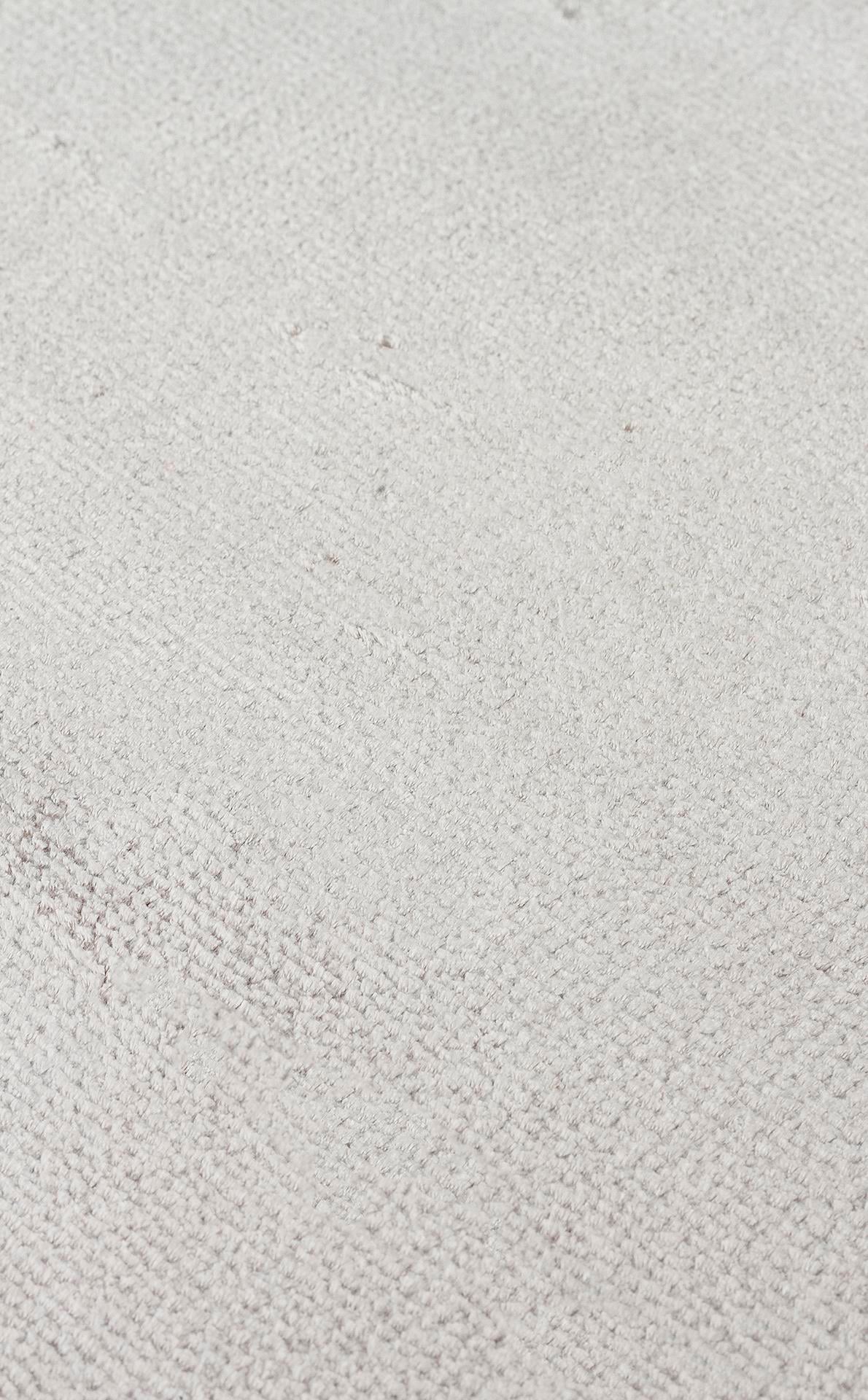 VELVET VT PLAIN SILVER Düz Renk El Emeği ile Özel Tezgahlarda Üretilen Viskon Uşak Halısı