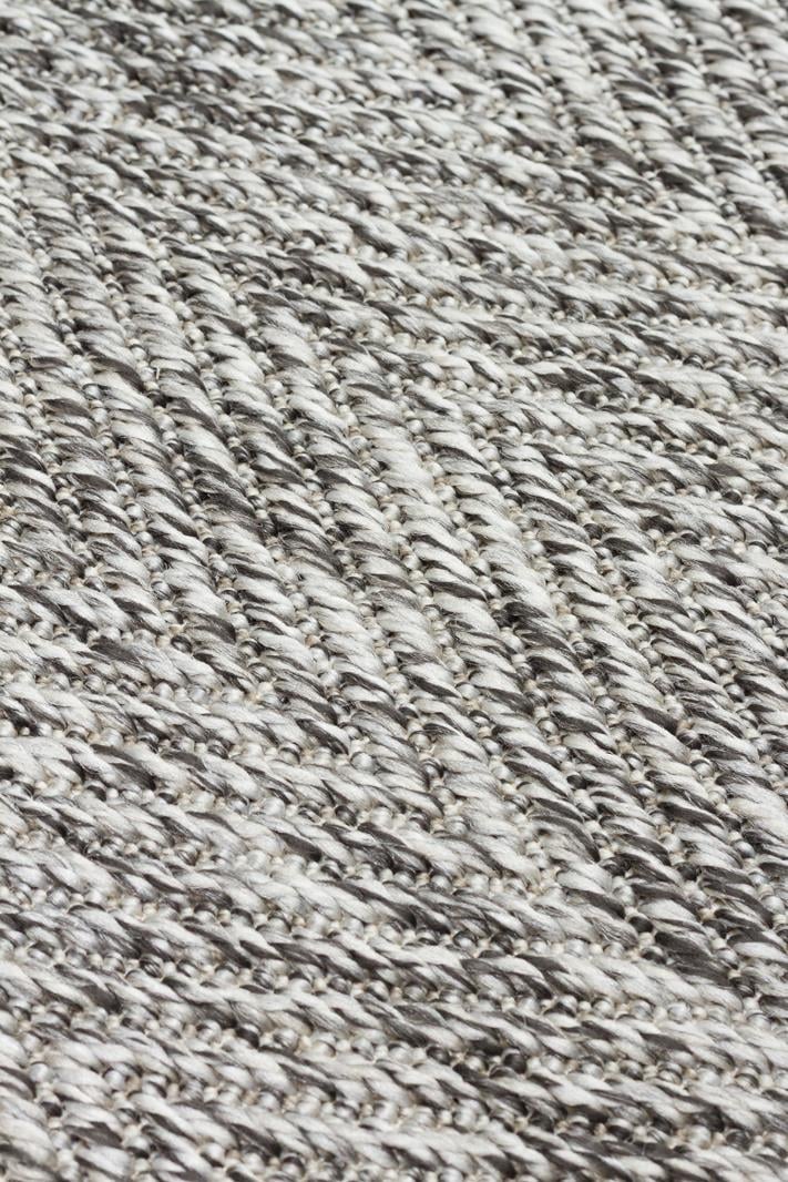VENTURA SISAL VNT 2704 GREY İç ve Dış Mekan Kullanımına Uygun Hav Vermeyen Kolay Temizlenebilir Sisal Görünümlü Halı