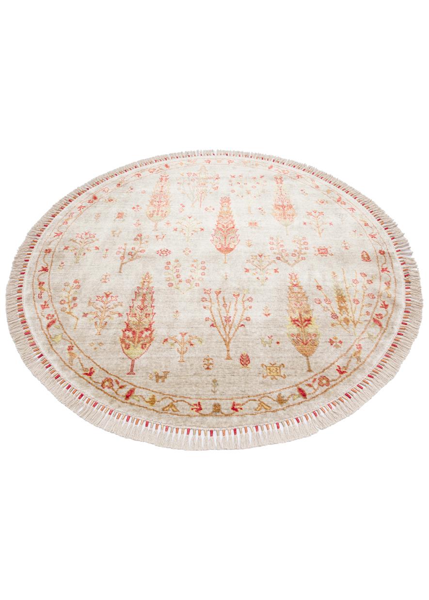 ZARA ZR 08 BEIGE AUTUMN Q Otantik Desenli Özel Hav Vermeyen ve Kolay Temizlenebilir Bambu Viskonu Kullanılarak El Emeği ile Özel Tezgahlarda Üretilen Modern Uşak Halısı