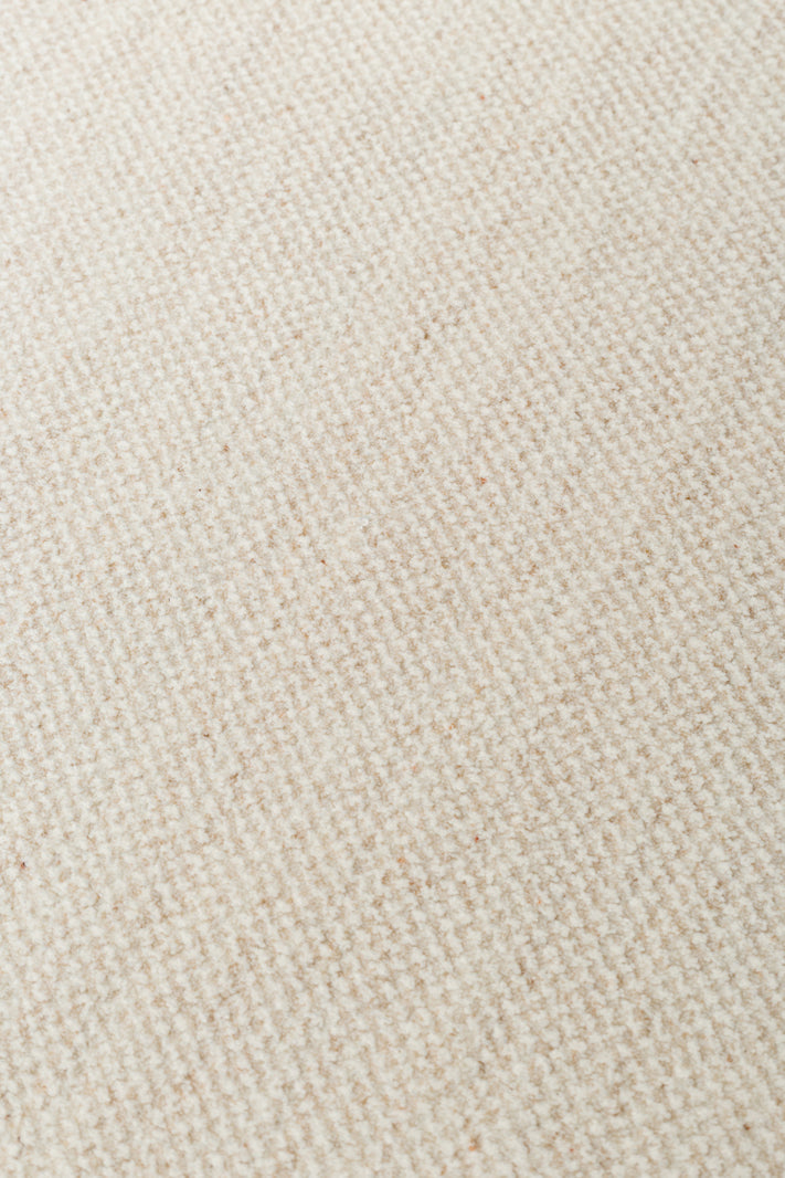 SAPPHIRE SPH 01 CREAM  Özel İpler ile Üretilen Doğal Işıltıya Sahip Yumuşak Tuşeli Hav Vermez Makine Halısı