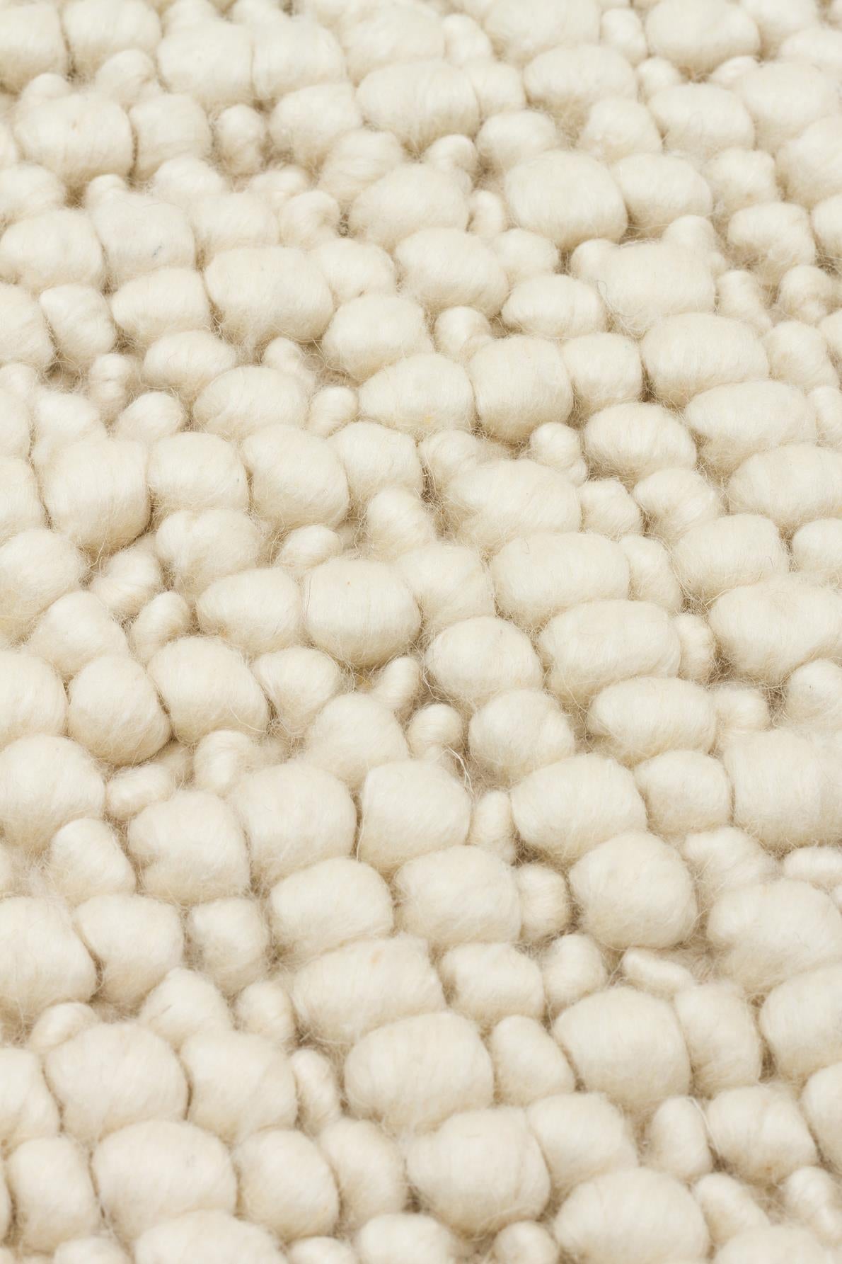 JADE JD 06 CREAM  Yün ile Üretilen Örme El Halısı