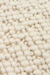 JADE JD 06 CREAM  Yün ile Üretilen Örme El Halısı