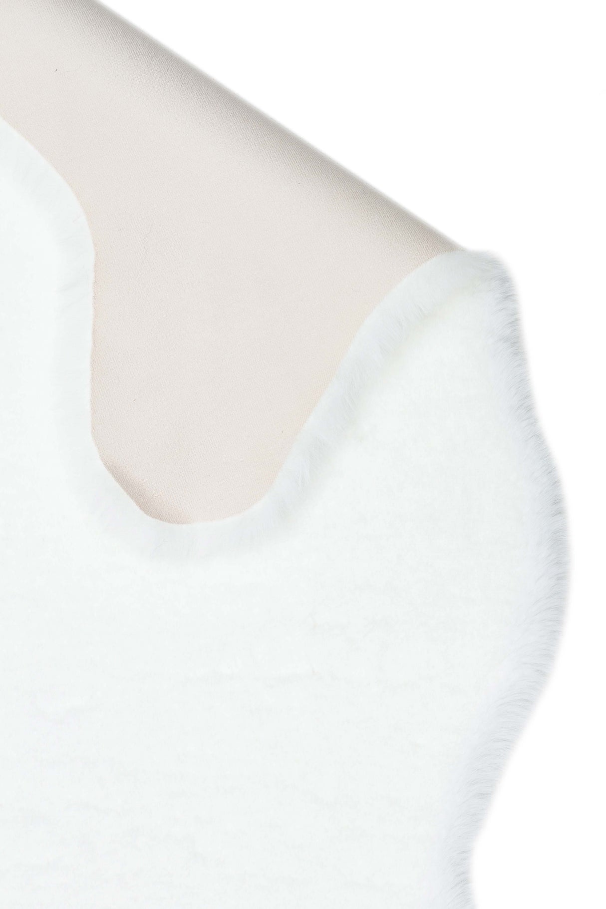 MOLLIS PLAIN MLS PLAIN DOUBLE WHITE  Yumuşak Tuşeli Yıkanabilir Kaymaz Tabanlı Suni Kürk
