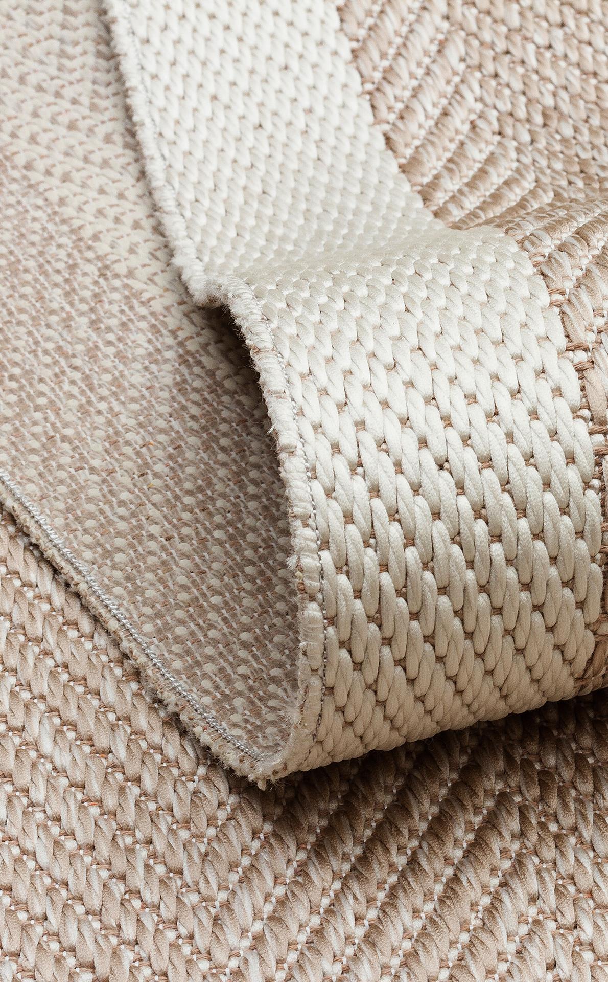 MONO MNO 02 BEIGE  Hav Toz Vermez Kaymaz Tabanlı İnce Halı