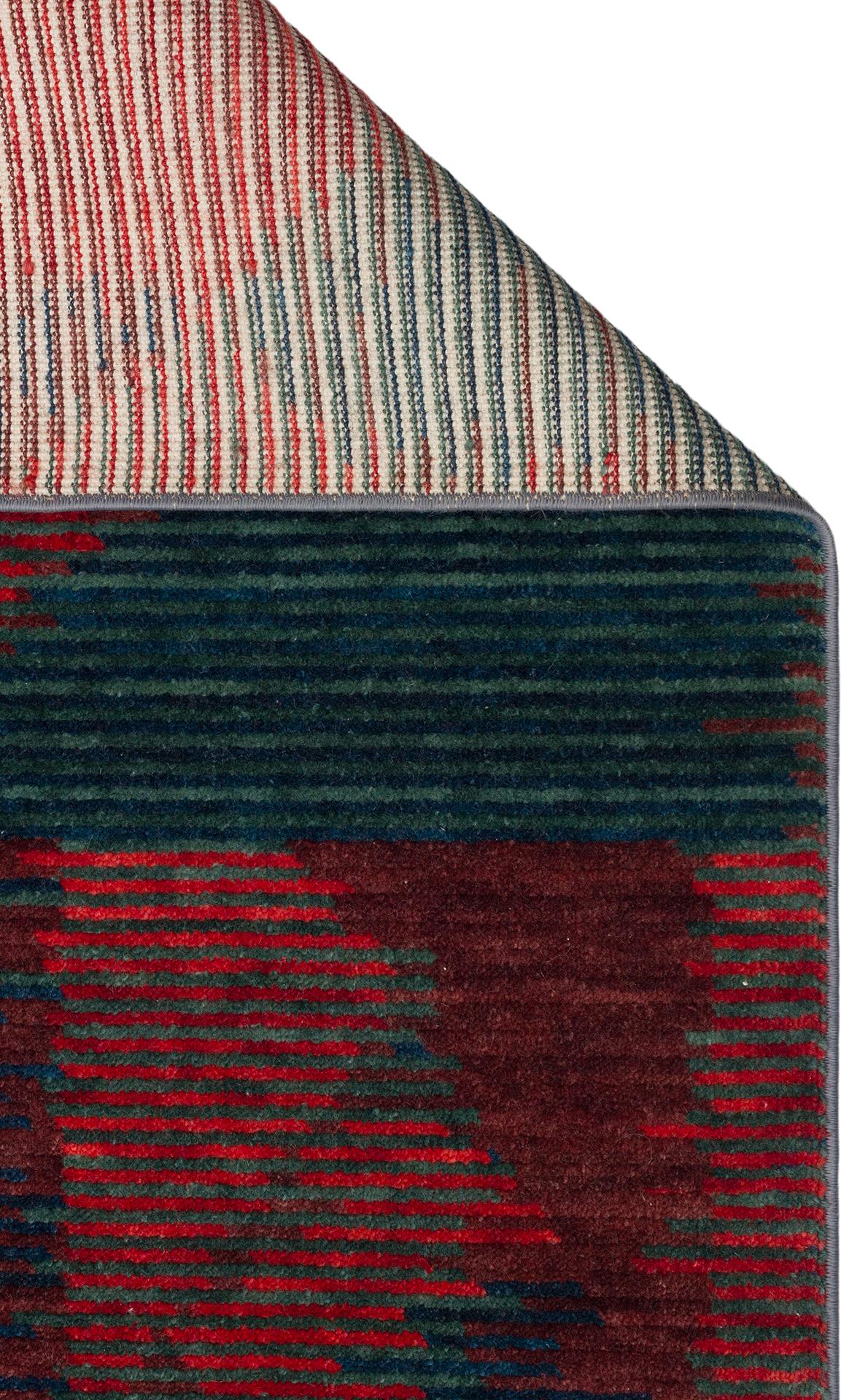 OTTO TT 02 BERRY  Özel Hav Vermeyen ve Kolay Temizlenebilir Tencel Kullanılarak El Emeği ile Özel Tezgahlarda Üretilen Modern Kara Tezgah Halısı