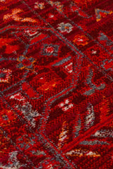 PIETRA PTA 21 RED  Sıcak Renk Tonlarını Etnik Desenler ile Buluşturan Yumuşak Tuşeli Makine Halısı
