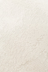 RIVERA RVR 03 WHITE  Modern ve Klasik Desenli Yüksek Alçak Çift Boyutlu Dokumaya Sahip Yumuşak Tuşeli Makine Halısı