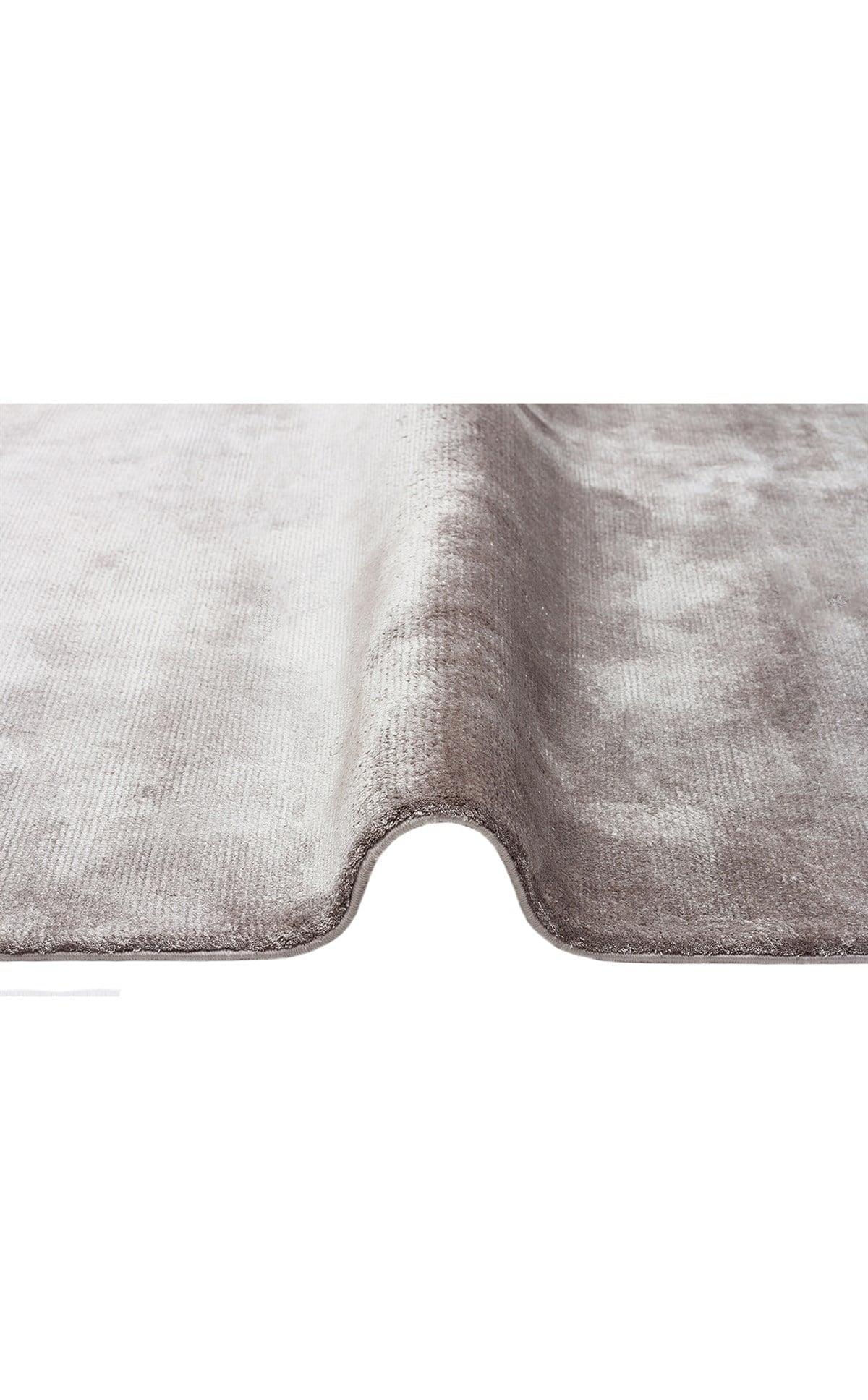 VELVET VT PLAIN GREY  Düz Renk El Emeği ile Özel Tezgahlarda Üretilen Viskon Uşak Halısı