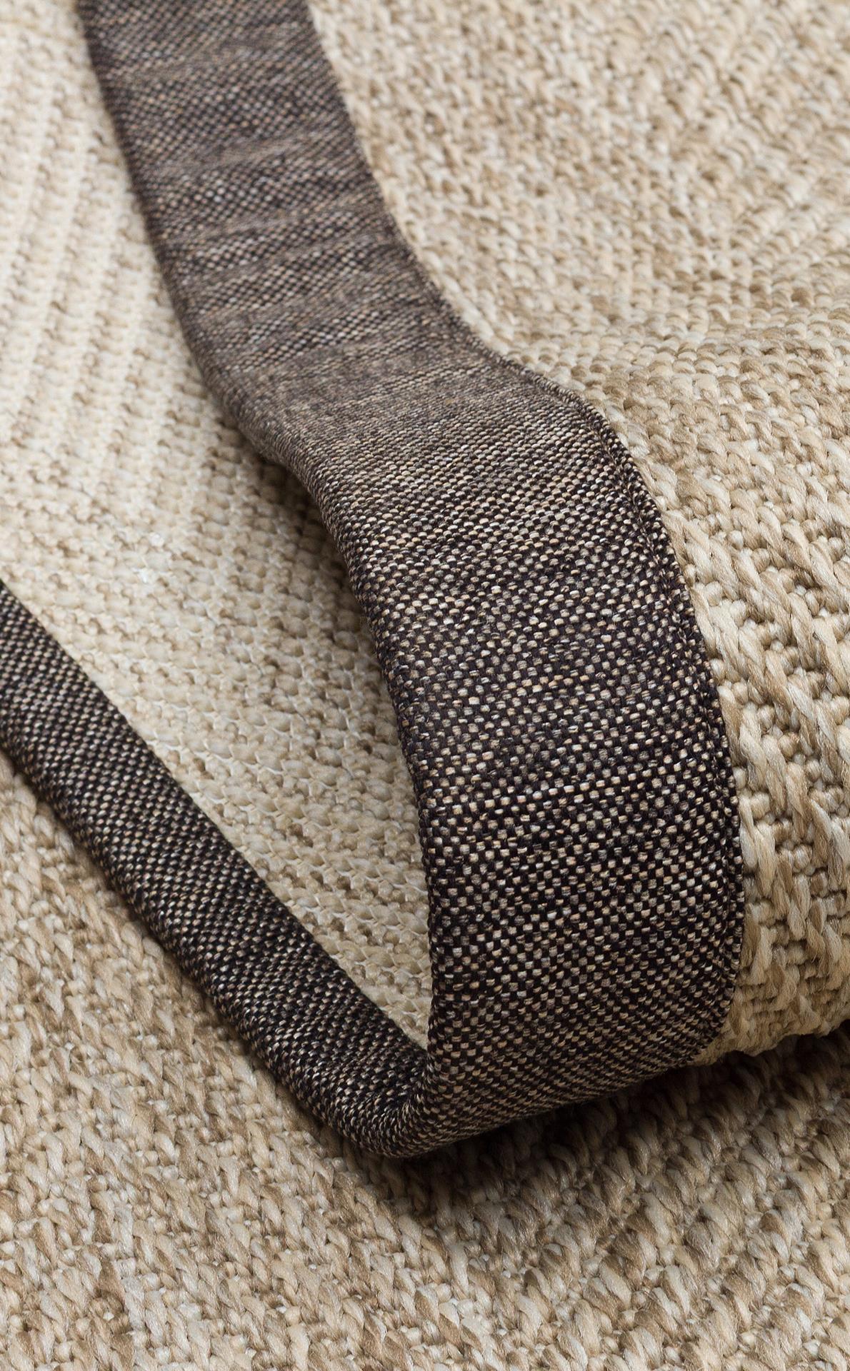 VENTURA SISAL VNT 2704 L.BEIGE BRD DARK MIX  İç ve Dış Mekan Kullanımına Uygun Hav Vermeyen Kolay Temizlenebilir Sisal Görünümlü Halı
