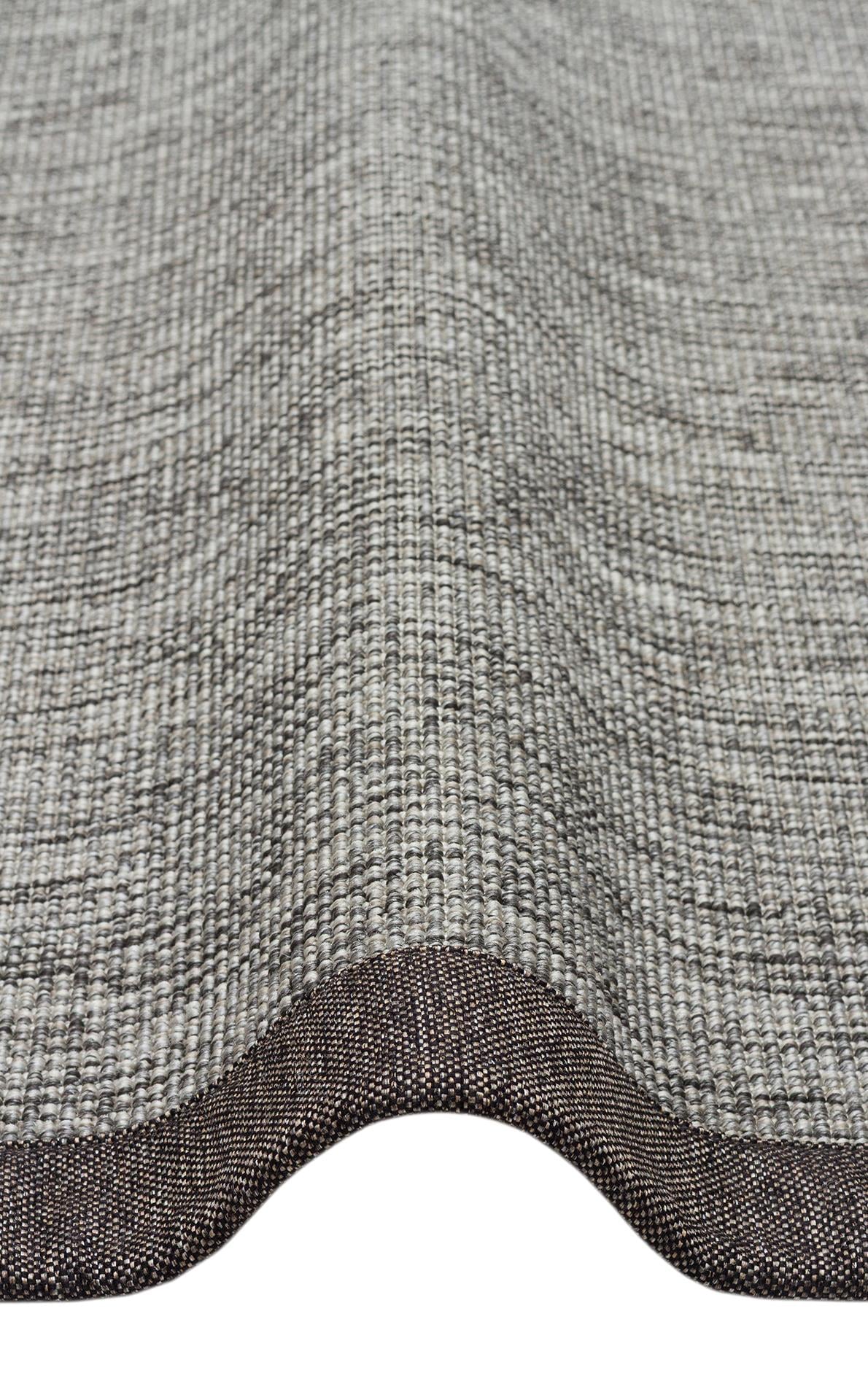 VENTURA SISAL VNT 2705 GREY BRD DARK MIX  İç ve Dış Mekan Kullanımına Uygun Hav Vermeyen Kolay Temizlenebilir Sisal Görünümlü Halı