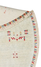 ZARA ZR 06 BEIGE Q  Otantik Desenli Özel Hav Vermeyen ve Kolay Temizlenebilir Tensel Kullanılarak El Emeği ile Özel Tezgahlarda Üretilen Modern Uşak Halısı