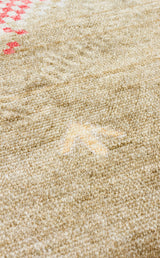 ZARA ZR 07 BEIGE AUTUMN Q  Otantik Desenli Özel Hav Vermeyen ve Kolay Temizlenebilir Tensel Kullanılarak El Emeği ile Özel Tezgahlarda Üretilen Modern Uşak Halısı