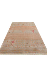 ZARA ZR 15 BEIGE AUTUMN  Otantik Desenli Özel Hav Vermeyen ve Kolay Temizlenebilir Tensel Kullanılarak El Emeği ile Özel Tezgahlarda Üretilen Modern Uşak Halısı
