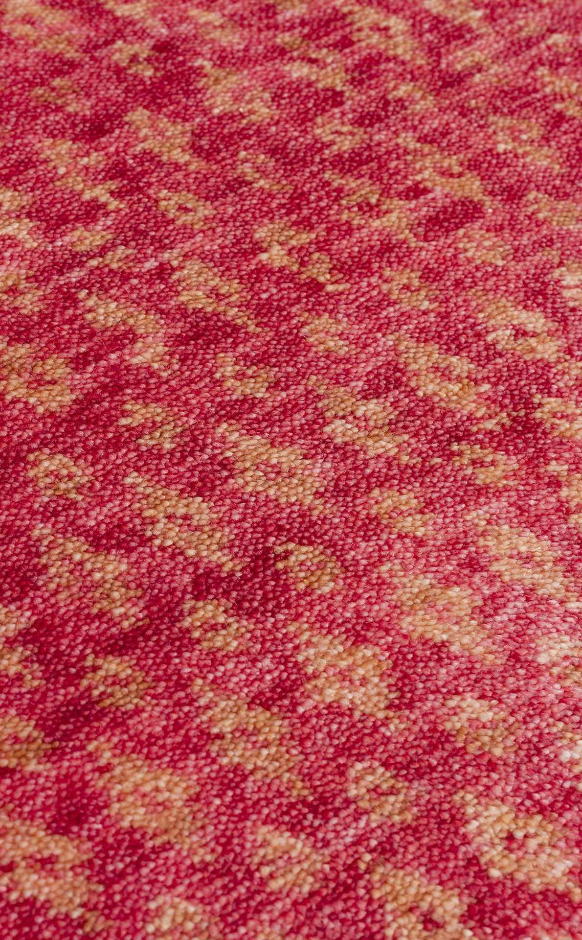 ZARA ZR 15 RED AUTUMN  Otantik Desenli Özel Hav Vermeyen ve Kolay Temizlenebilir Tensel Kullanılarak El Emeği ile Özel Tezgahlarda Üretilen Modern Uşak Halısı