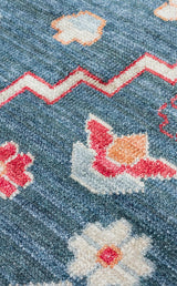 ZARA ZR 17 NAVY MULTY  Otantik Desenli Özel Hav Vermeyen ve Kolay Temizlenebilir Tensel Kullanılarak El Emeği ile Özel Tezgahlarda Üretilen Modern Uşak Halısı
